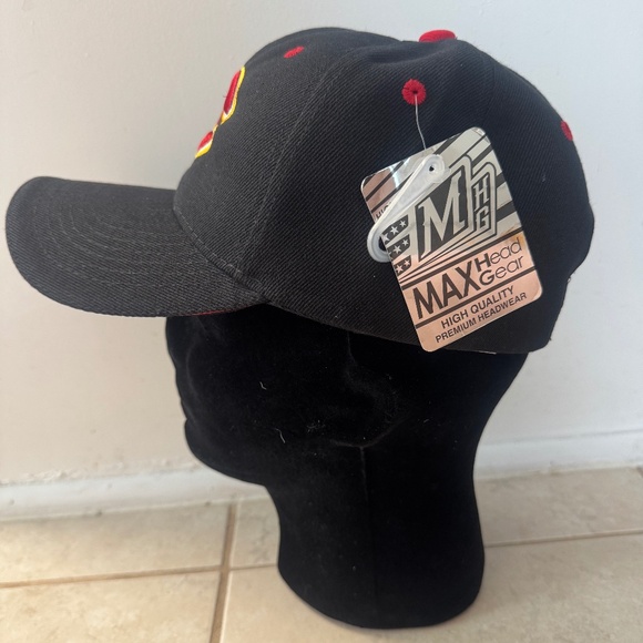 Calgary Flames Max Head Gear Promo Hat - Picture 2 of 3